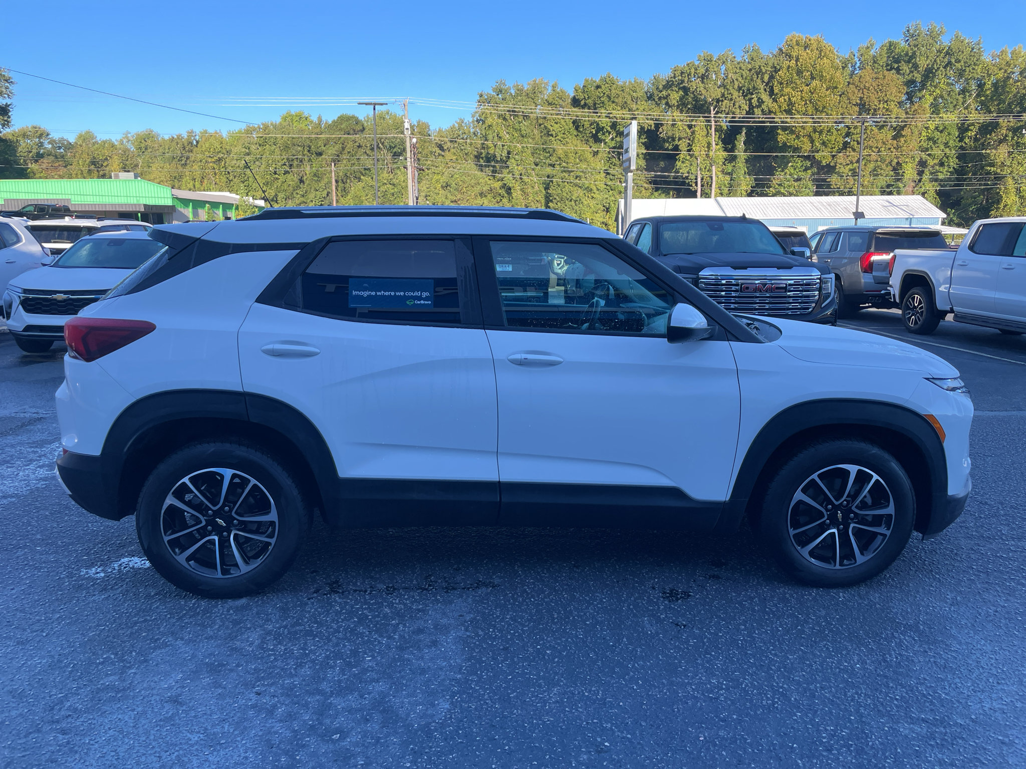 Certified 2025 Chevrolet TrailBlazer LT FWD image 2