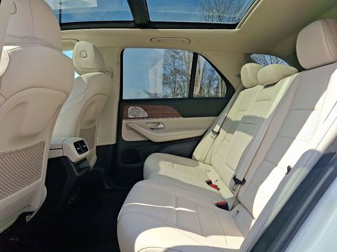 Certified 2024 Mercedes-Benz GLE 350 4MATIC image 10