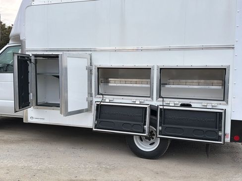 New 2026 Ford E-450 and Econoline 450 Super Duty w/ Power Equipment Group RWD image 11