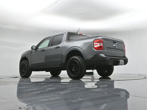 Used 2023 Ford Maverick XL image 3