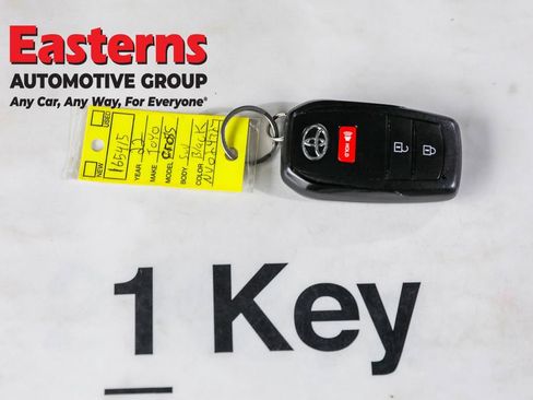 Used 2022 Toyota Corolla Cross LE image 23