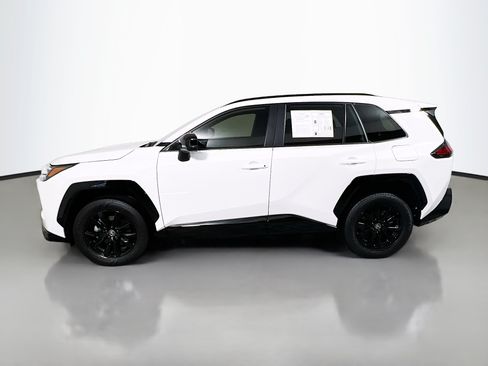 Used 2026 Toyota RAV4 SE w/ Convenience Package AWD/4WD image 9