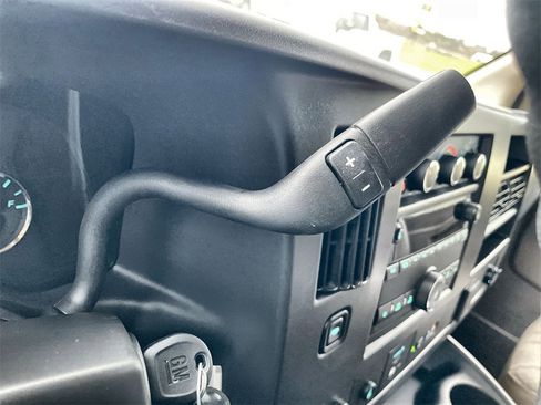 New 2025 Chevrolet Express 2500 Work Van image 19