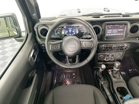 Used 2023 Jeep Wrangler Unlimited w/ Cold Weather Group AWD/4WD image 10