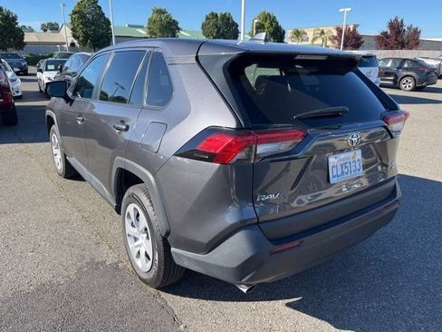 Used 2024 Toyota RAV4 LE image 7