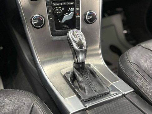 Used 2013 Volvo XC60 3.2 image 28