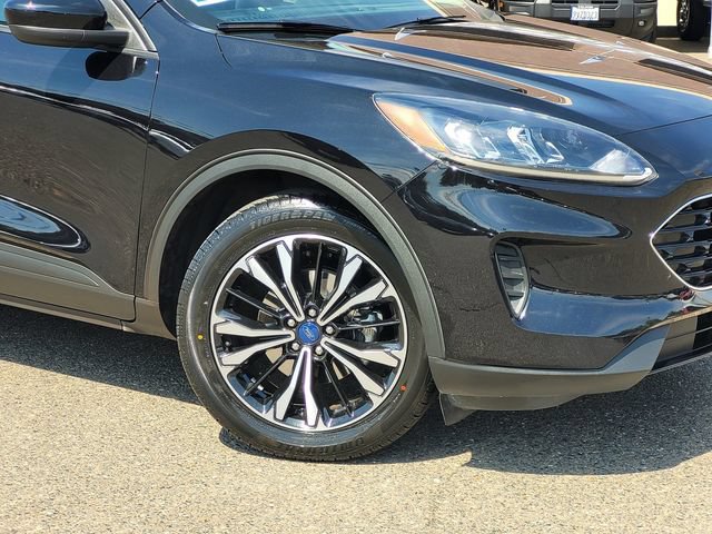 Certified 2022 Ford Escape SE w/ SE Sport Appearance Package FWD image 6