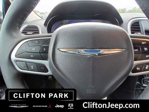 Used 2023 Chrysler 300 Touring L w/ Popular Equipment Group AWD/4WD image 22