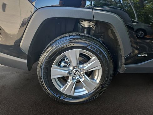 Used 2024 Toyota RAV4 LE AWD/4WD image 37