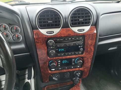 Used 2007 GMC Envoy Denali image 11