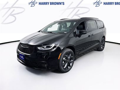 New 2026 Chrysler Pacifica Limited