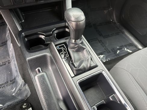 Used 2019 Toyota Tacoma TRD Sport RWD image 29