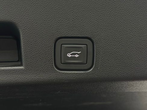 Used 2025 GMC Acadia Denali w/ LPO, Floor Liner Package AWD/4WD image 12