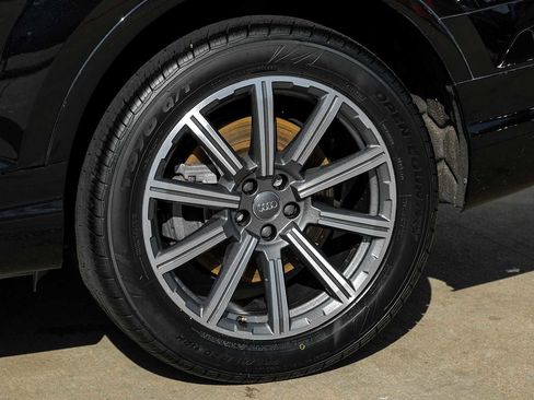 Used 2017 Audi Q7 3.0T Prestige image 57