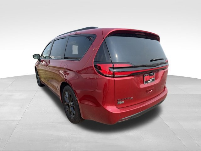 New 2026 Chrysler Pacifica Select FWD image 8