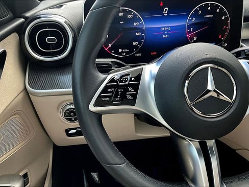 Used 2025 Mercedes-Benz C 300 Sedan image 22