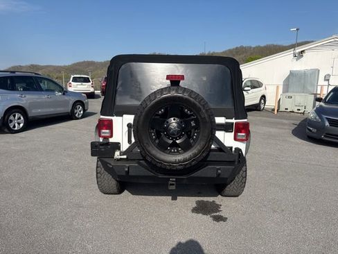 Used 2014 Jeep Wrangler Sport w/ Quick Order Package 24S AWD/4WD image 7