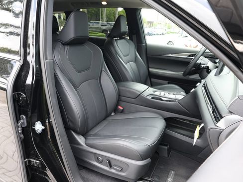 Certified 2026 INFINITI QX60 Pure w/ Cargo Package FWD image 22