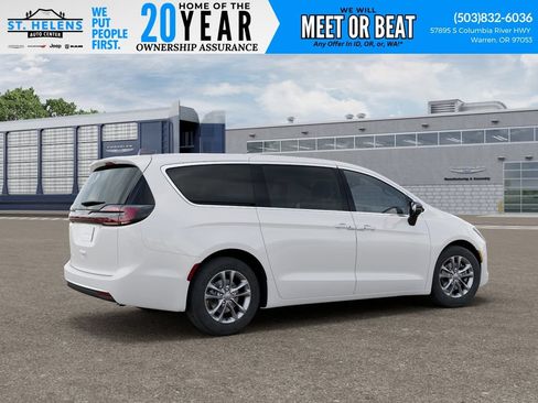New 2027 Chrysler Pacifica Select FWD image 5