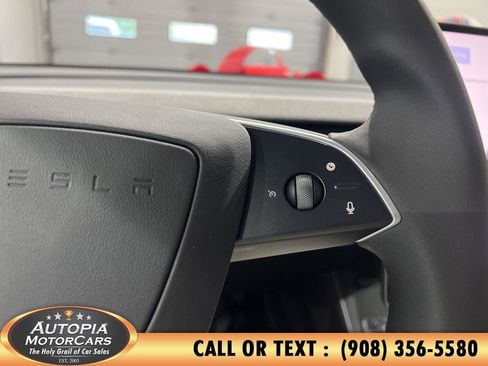Used 2026 Tesla Model Y 2WD image 23