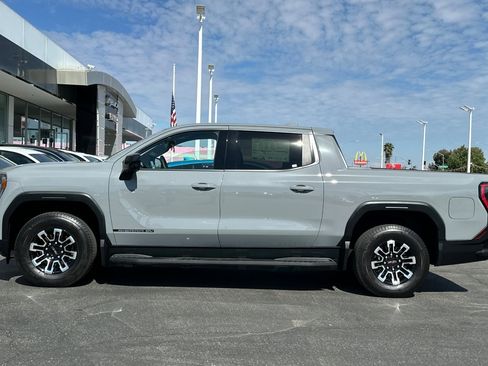 Used 2026 GMC Sierra EV Elevation image 7