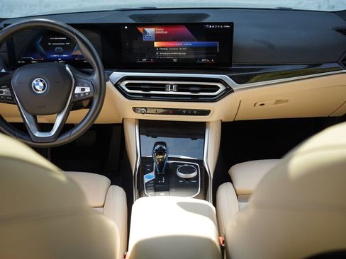 Used 2023 BMW i4 eDrive40 image 21