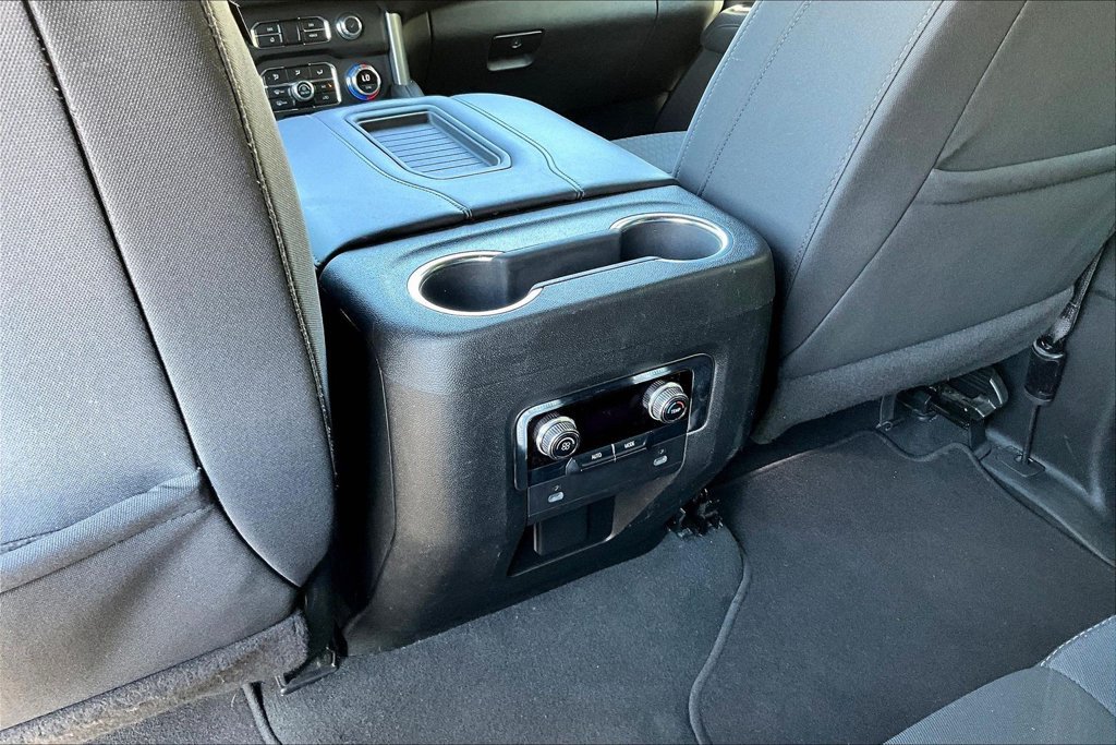 Used 2024 GMC Yukon XL SLE AWD/4WD image 12