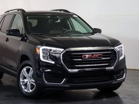 Used 2023 GMC Terrain SLE w/ Driver Convenience Package AWD/4WD image 6