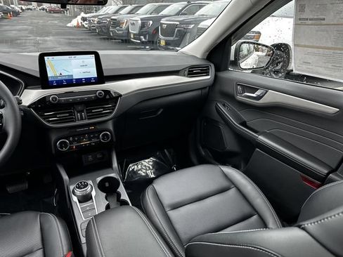 Certified 2022 Ford Escape SEL image 17