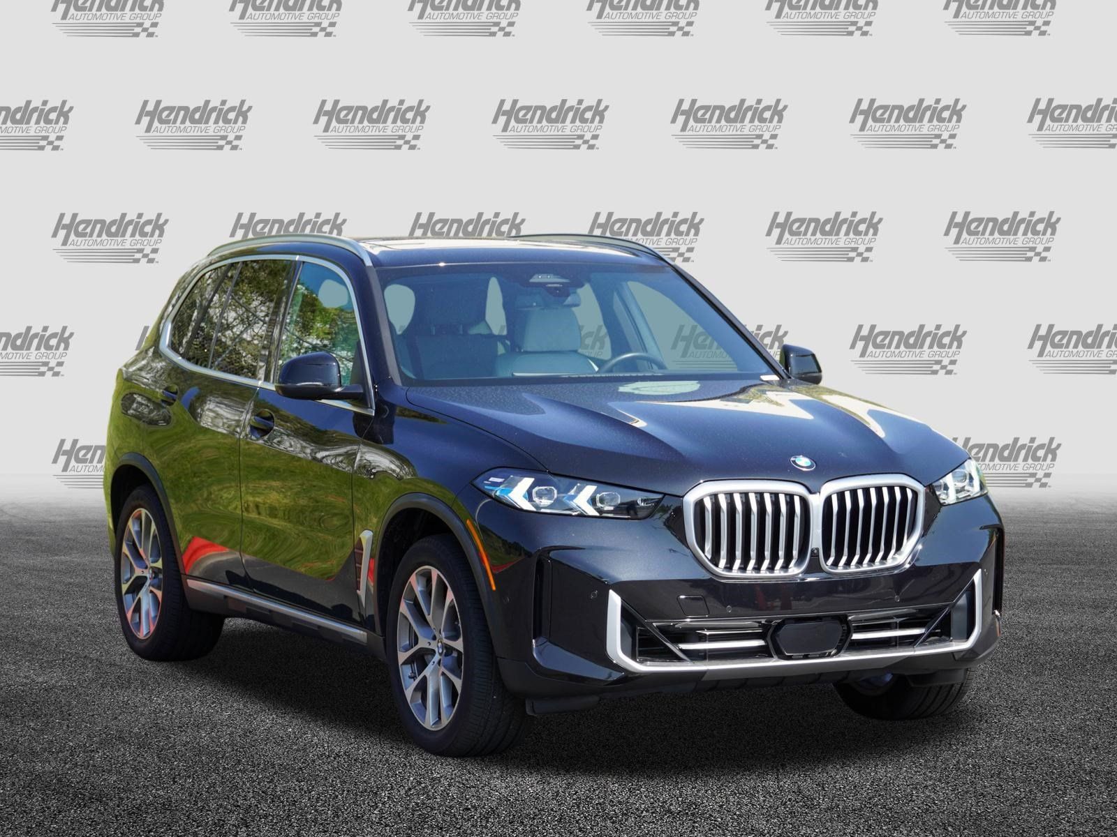 Certified 2025 BMW X5 sDrive40i w/ Climate Comfort Package RWD image 2