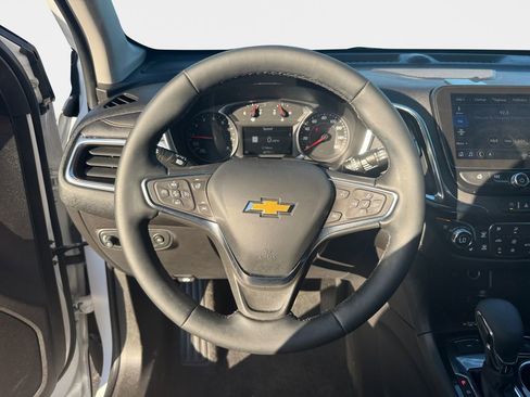 Used 2024 Chevrolet Equinox Premier AWD/4WD image 11