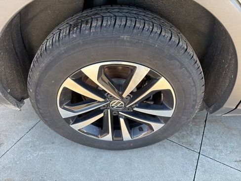 Used 2023 Volkswagen Tiguan S image 7