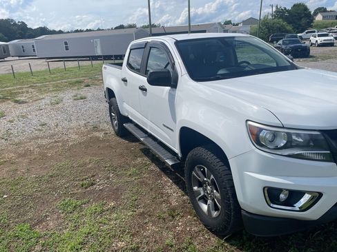 Used 2016 Chevrolet Colorado Z71 AWD/4WD image 2