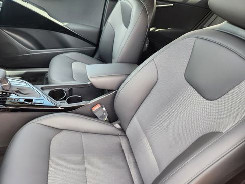 New 2025 Kia Niro EX image 9