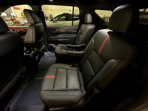 Used 2025 Chevrolet Traverse RS w/ LPO, Floor Liner Package image 27
