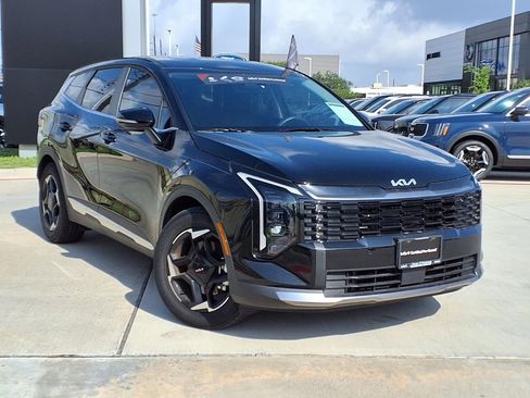 Used 2026 Kia Sportage EX FWD image 1