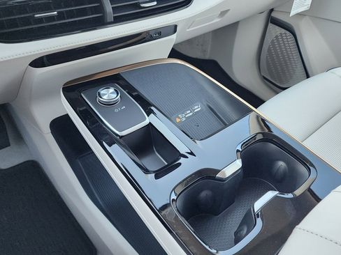 New 2026 Buick Enclave Avenir w/ Super Cruise Package image 32