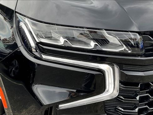 Used 2024 Chevrolet Tahoe Z71 w/ Luxury Package image 23
