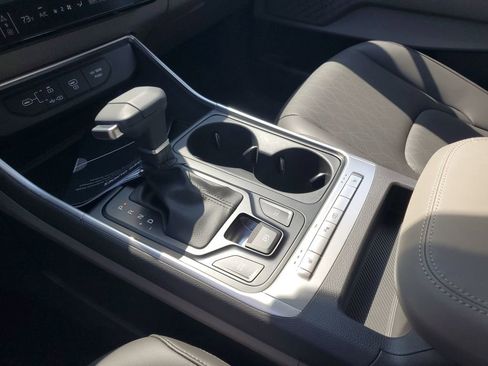 New 2026 Kia Carnival FWD image 18