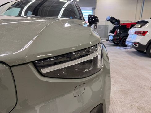 Used 2023 Volvo XC40 Recharge Ultimate image 9