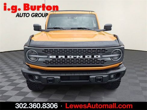 Used 2022 Ford Bronco Badlands image 2