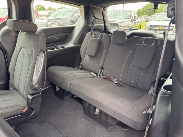 Used 2021 Chrysler Pacifica Touring w/ S Appearance Package FWD image 20