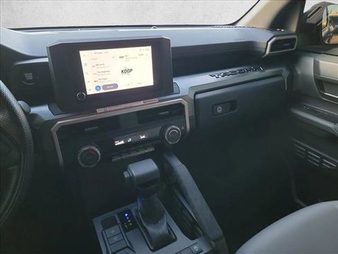 Used 2025 Toyota Tacoma SR5 image 21