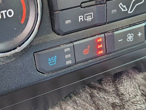 Used 2019 Ford F350 Lariat image 25