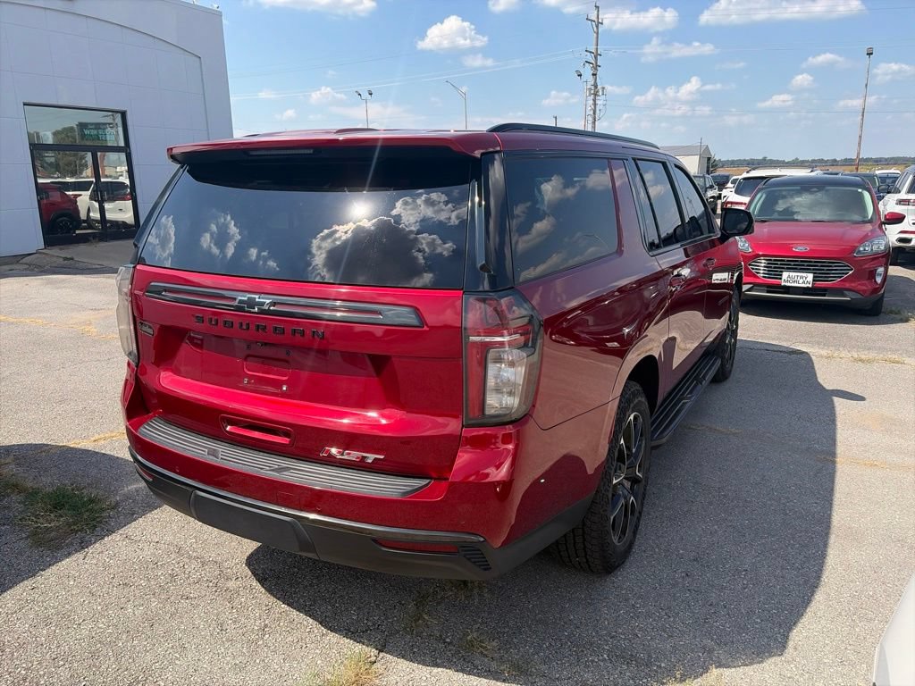 Used 2021 Chevrolet Suburban RST w/ Luxury Package AWD/4WD image 6