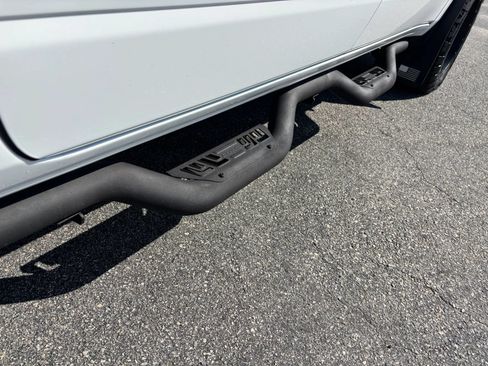 Used 2019 RAM 1500 Big Horn AWD/4WD image 13