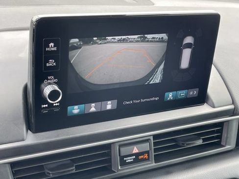 Used 2025 Honda Pilot EX-L image 17