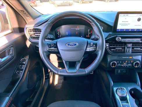 Used 2024 Ford Escape ST-Line image 5