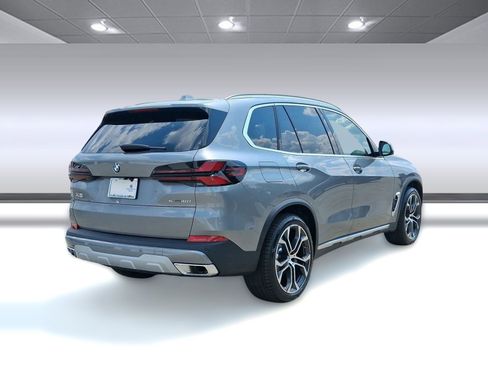 Used 2026 BMW X5 sDrive40i RWD image 8