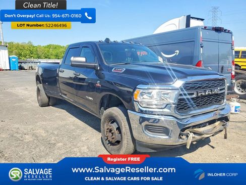 Used 2022 RAM 3500 Tradesman w/ Chrome Appearance Group AWD/4WD image 5